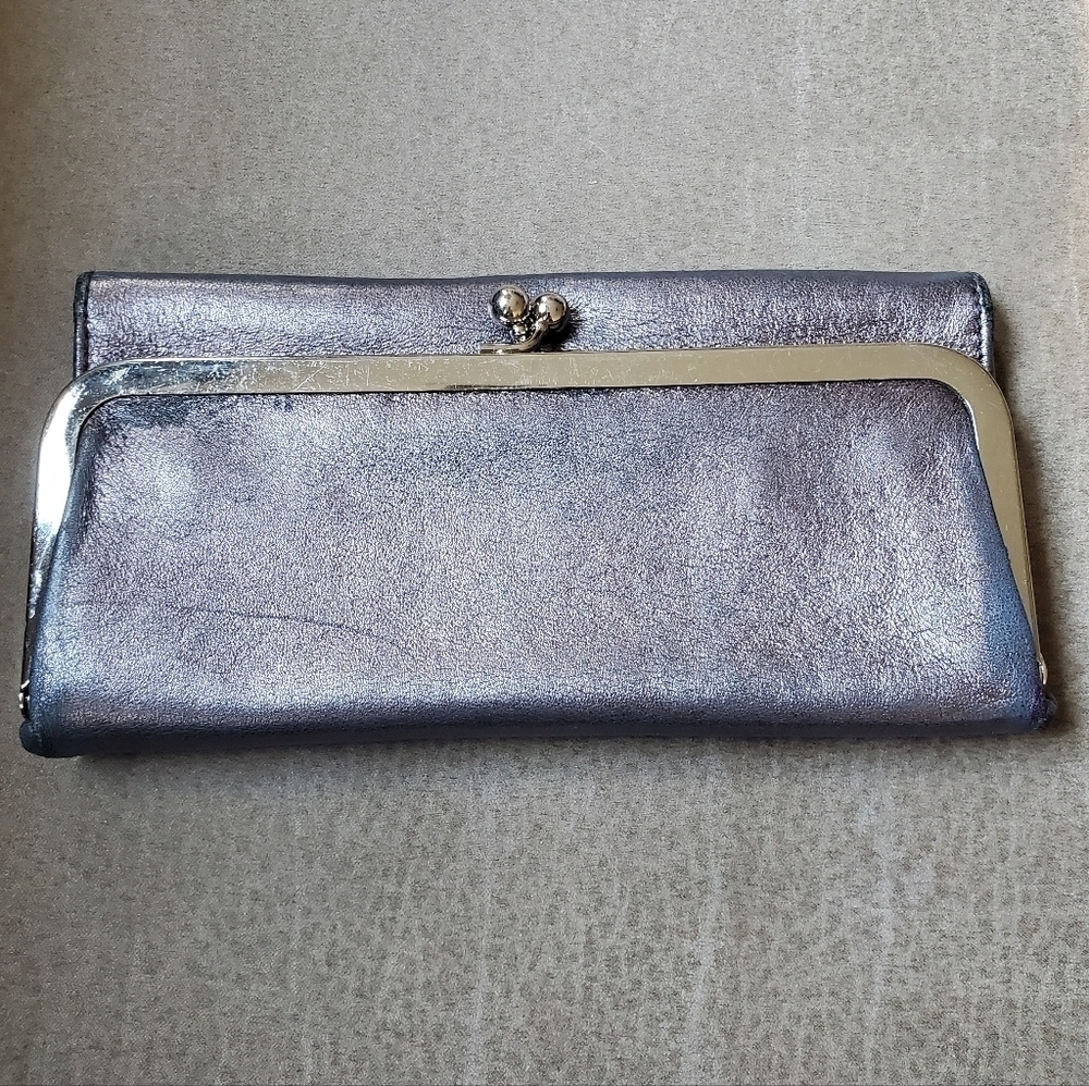 HOBO International Metallic Lilac Leather Kiss Lock Tri Fold Wallet w/o Mirror